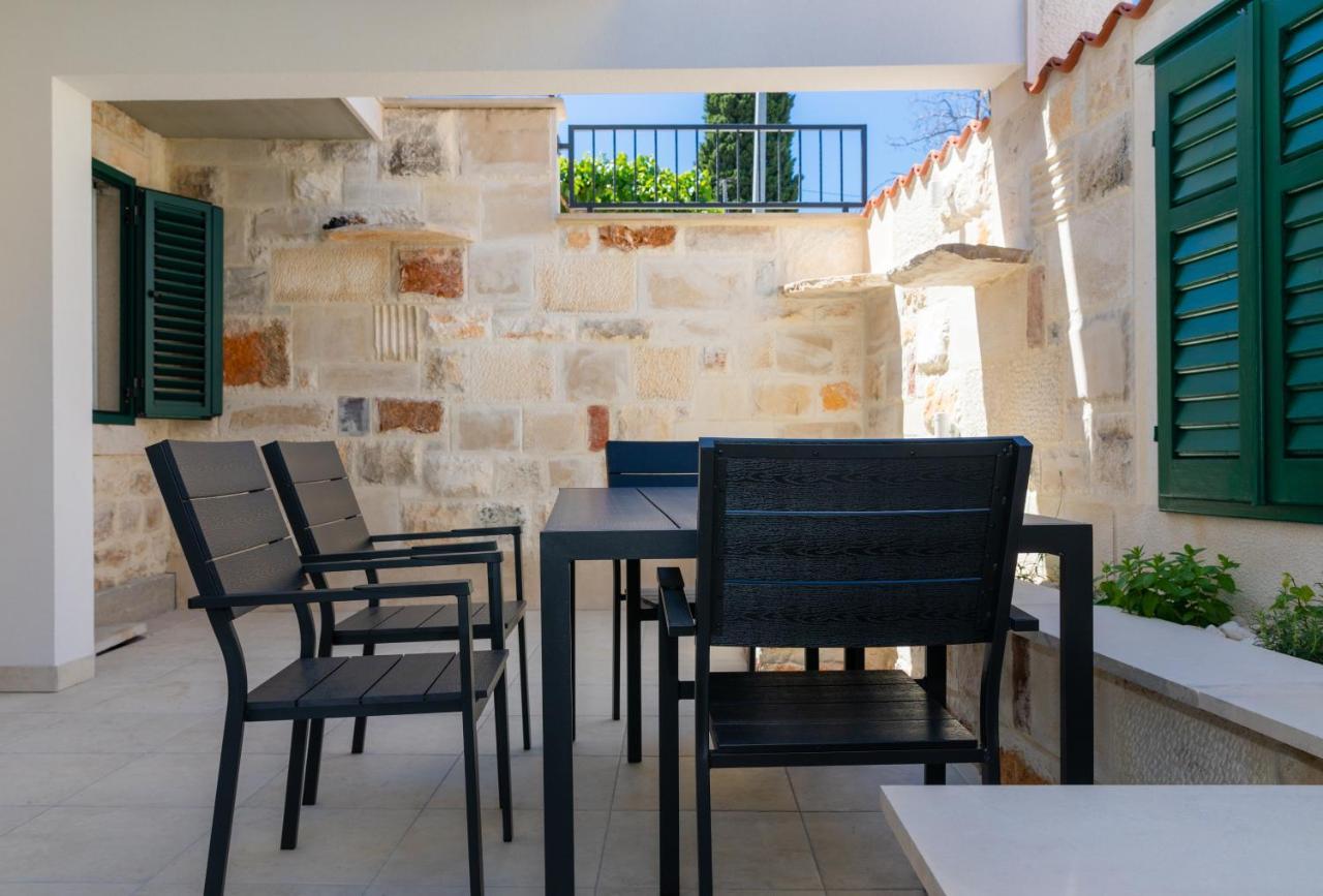 Apartmani Canaki Supetar Extérieur photo