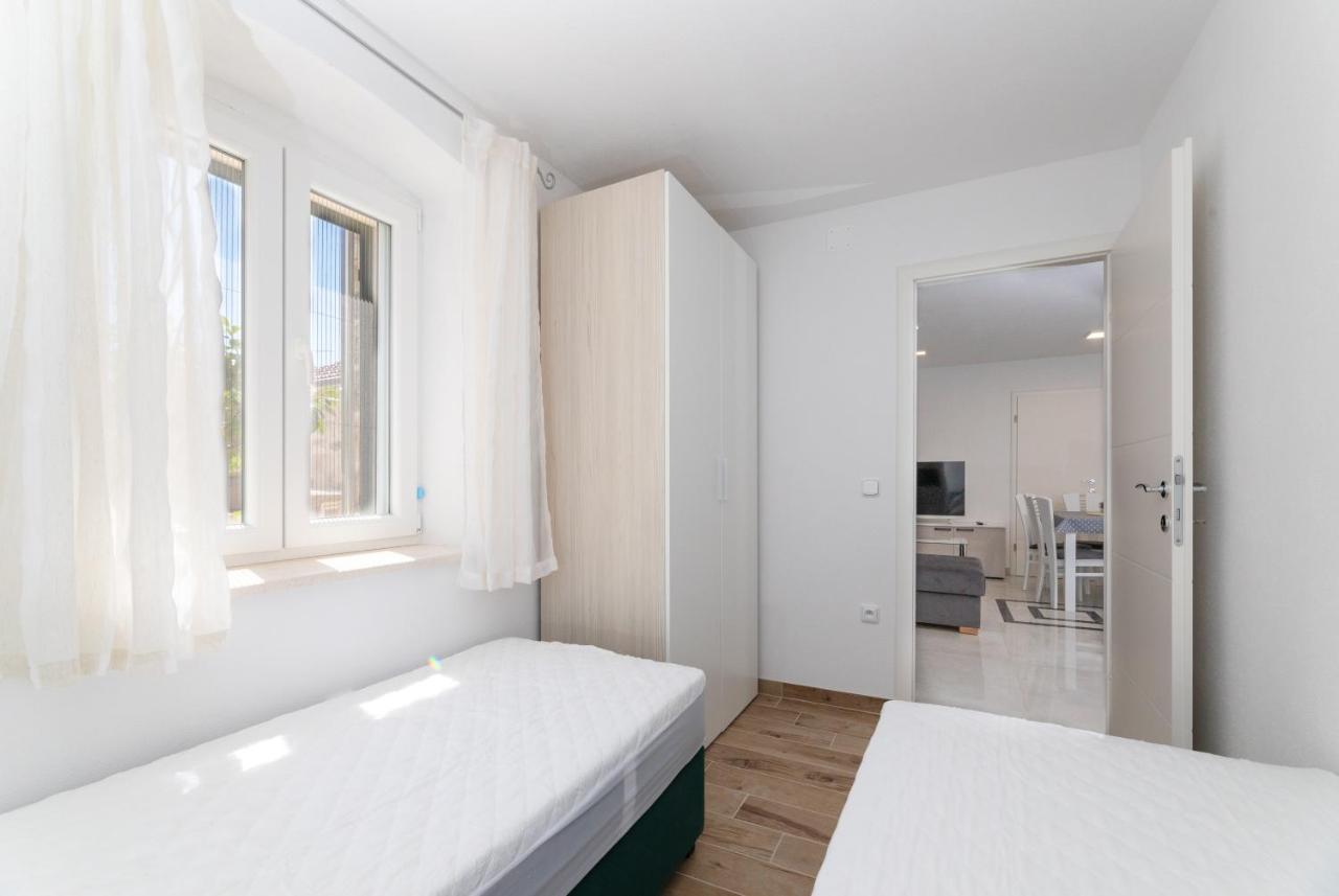 Apartmani Canaki Supetar Extérieur photo