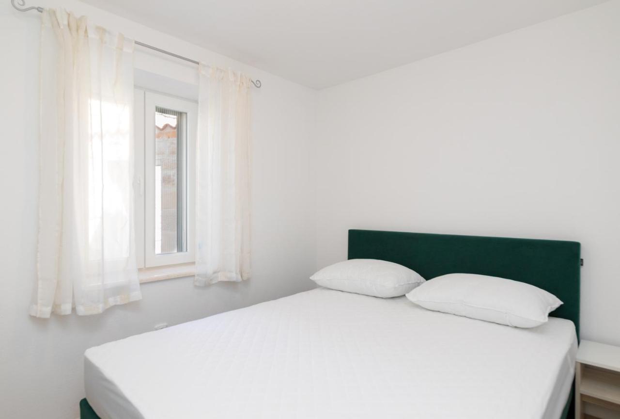 Apartmani Canaki Supetar Extérieur photo