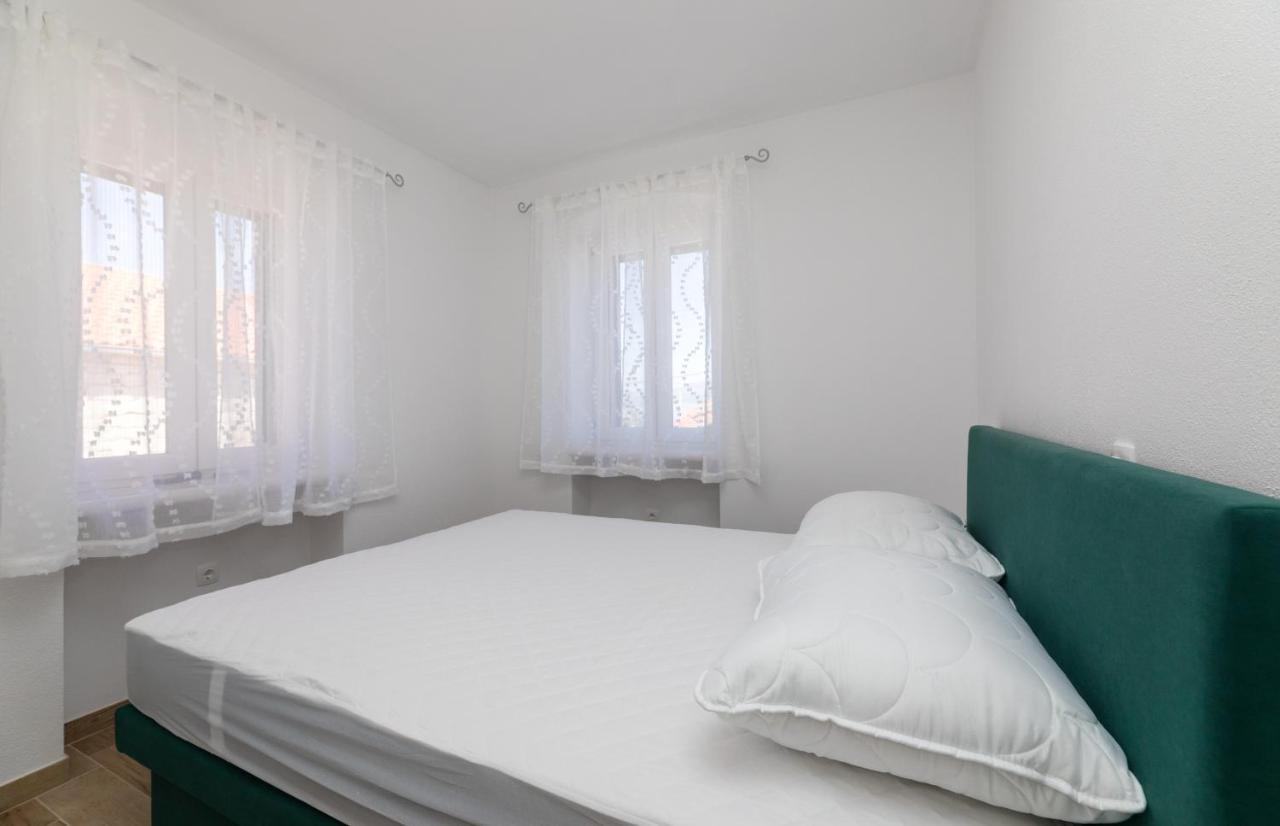 Apartmani Canaki Supetar Extérieur photo